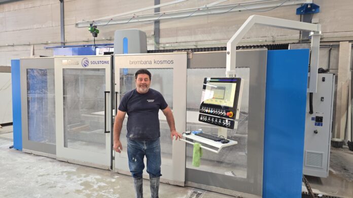 Ramón Carrión, operario en Encimeras Sevilla.