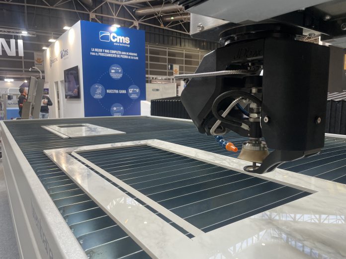 solstone cevisama - Solstone lleva a Cevisama la waterjet Easy Line de CMS