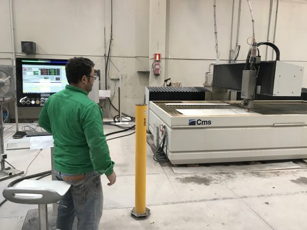 noticia antonio m calahorra - Mármoles Calahorra da un paso más hacia la precisión de corte con una nueva Waterjet CMS Easiline 2040